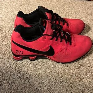 Men’s red/black Nike Shox